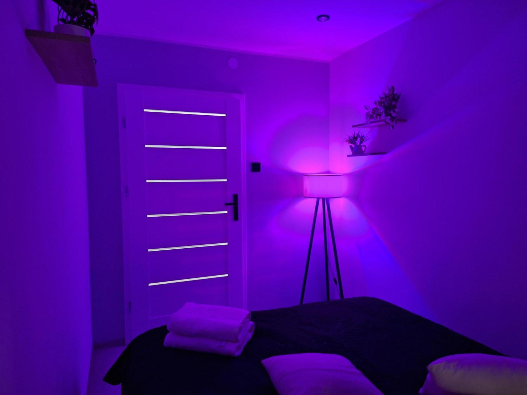 Apartament Z Jacuzzi W Centrum Katowic คาโตวีตเซ ภายนอก รูปภาพ